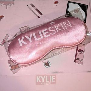 KYLIE SKIN- Silk Sleep Mask